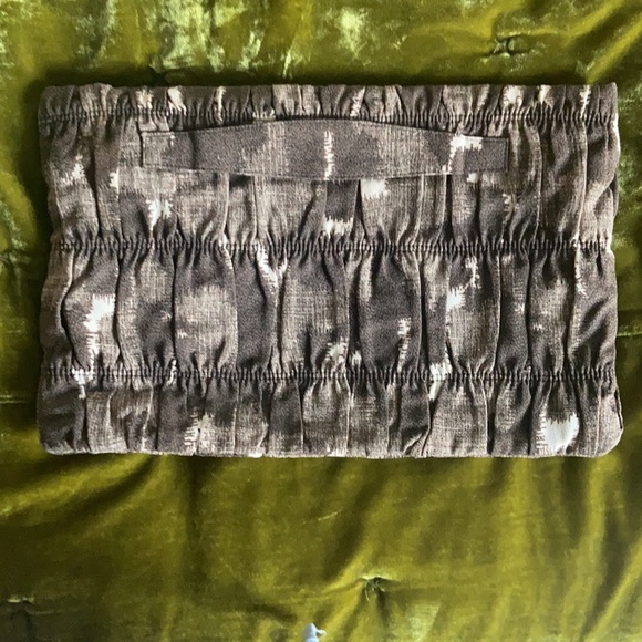 AUTHENTIC Prada Limited Edition Print Clutch - Picture 2 of 4